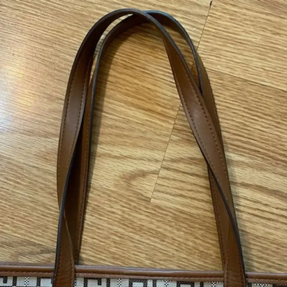 Tommy Hilfiger Executive Tote with pouch